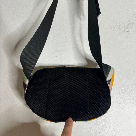 Kavu Multicolor 2 Pocket Belt Bag Fanny Pack CP - Picture 3 of 7